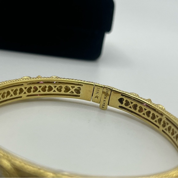 Judith Ripka 18K Yellow Gold Diamond Bangle Bracelet - Picture 6 of 6